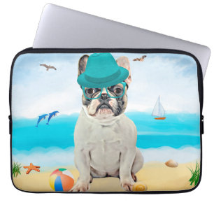 Französischer Bulldog am Strand Laptopschutzhülle