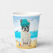 Französischer Bulldog am Strand Pappbecher (Vorderseite)