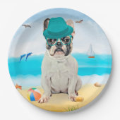 Französischer Bulldog am Strand Pappteller (Vorderseite)
