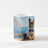 Französischer Bulldog auf einer Yacht Kaffeetasse (Mittel)