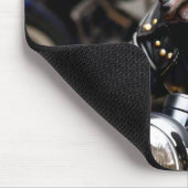 Französischer Bulldog "Frenchie" auf der Motorrad- Mousepad (Ecke)