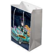 Französischer Bulldog Halloween Truck Beängstigend Mittlere Geschenktüte (Rückseite Schrägansicht)