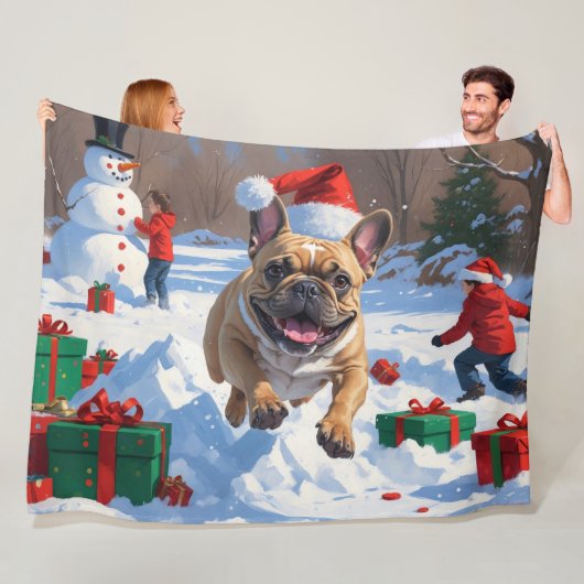 Französischer Bulldog im Schnee mit Weihnachtsmütz Fleecedecke (Beispiel)