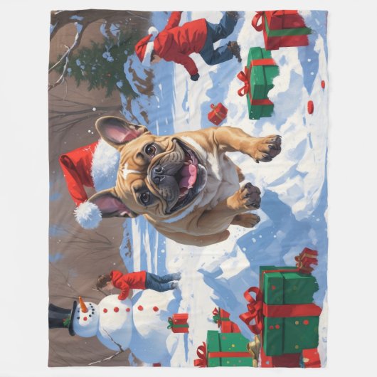 Französischer Bulldog im Schnee mit Weihnachtsmütz Fleecedecke (Vorderseite)