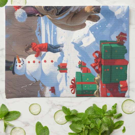 Französischer Bulldog im Schnee mit Weihnachtsmütz Geschirrtuch (Gefaltet)