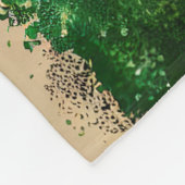 Französischer Bulldog in St. Patrick's Day Dress Fleecedecke (Ecke)