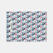 Französischer Bulldog in Weihnachtsmannmütze oder Fleecedecke (Vorderseite (Horizontal))