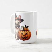 Französischer Bulldog Welpe in Hexenhut mit Pumpki Kaffeetasse (Vorderseite Links)