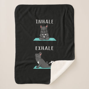 Französischer Bulldog Yoga Inhale Exhale Funny Dog Sherpadecke