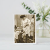 Französischer Flirt - Vintager Pinup Postkarte (Stehend Vorderseite)