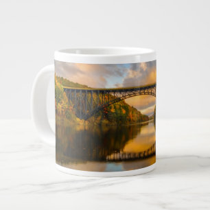 Französischer König Bridge im Fall Jumbo-Tasse