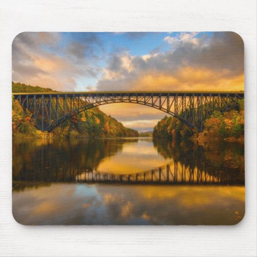 Französischer König Bridge im Fall Mousepad (Vorne)