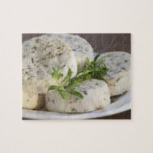 Französischer Ziegenkäse - Chèvre - mit Kräutern a Puzzle