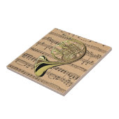 Französisches Horn ~ mit Notenhintergrund Fliese (Seite)