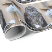 Frau abgehaltene Eule - OctoBox Nest Geschenkpapier (Rolleneckpunkt)