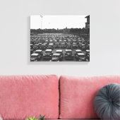 Frau am Kamin B&W Leinwanddruck (Insitu (Wohnzimmer))
