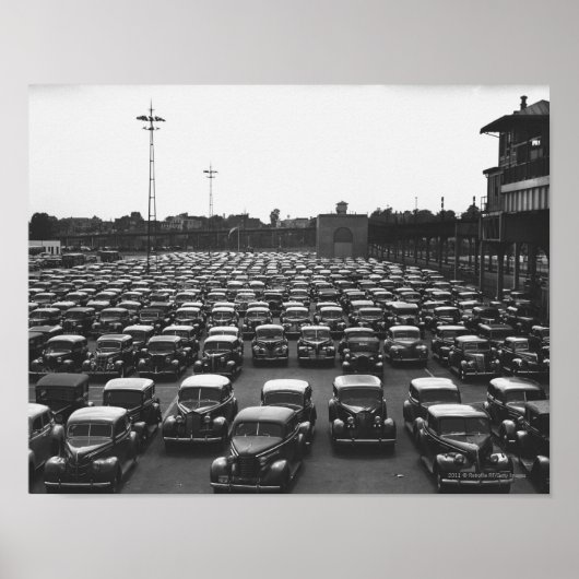 Frau am Kamin B&W Poster (Vorne)