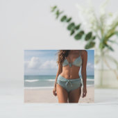 Frau am Strand Postkarte (Stehend Vorderseite)