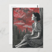 Frau an der Spitze der Stadt Postkarte (Vorne/Hinten)