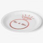 Frau an Herrn Brautparty Ring Pappteller (Schrägansicht)