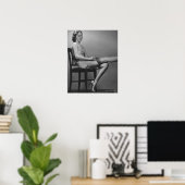 Frau auf einem Stuhl sitzend Poster (Heimbüro)