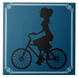FRAU AUF FAHRRAD FLIESE