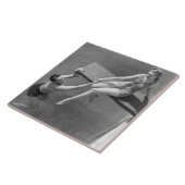 Frau auf Sprungbrett Fliese (Seite)