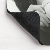 Frau beim Trinken Mousepad (Ecke)