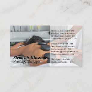Frau bekommt eine Steinmassage Spa Visitenkarte