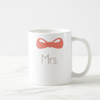 Frau Bow - Tasse