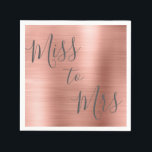 Frau Brautparty Party Rose Gold - Rosa Serviette<br><div class="desc">Von Miss Brautparty Party Rosa Rose Gold Foil Moderne und Elegant Napkins. Die From Miss to Mrs. Junggeselinnen-Abschied Napkins verwendet die beliebte Rose goldene Hintergrund und graue handgeschriebene Typografie. Bitte kontaktieren Sie den Designer,  wenn Sie angepasste,  passende Artikel wünschen.</div>