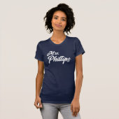 Frau Bride Retro Script Individuelle Name T-Shirt (Vorne ganz)