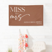 Frau Brown Boho Bohemisches Brautparty Banner (Insitu)