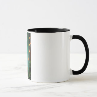 Frau des Geheimnisses und Gold Tasse