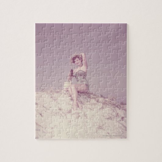 Frau, die auf Strand sich entspannt Puzzle (Vertikal)