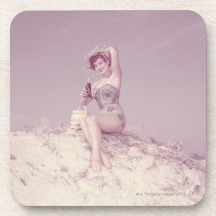 Frau, die auf Strand sich entspannt Untersetzer