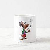 Frau, die eine Münze Drehe Kaffeetasse
