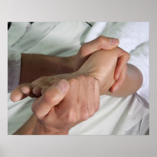 Frau, die Fußmassage 2 empfängt Poster