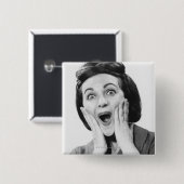 Frau, die Gesicht macht Button (Vorne & Hinten)