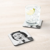 Frau, die Gesicht macht Untersetzer (Rechte Seite)