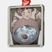 Frau, die im hölzernen Fass schaut Silbernes Ornament (Links)