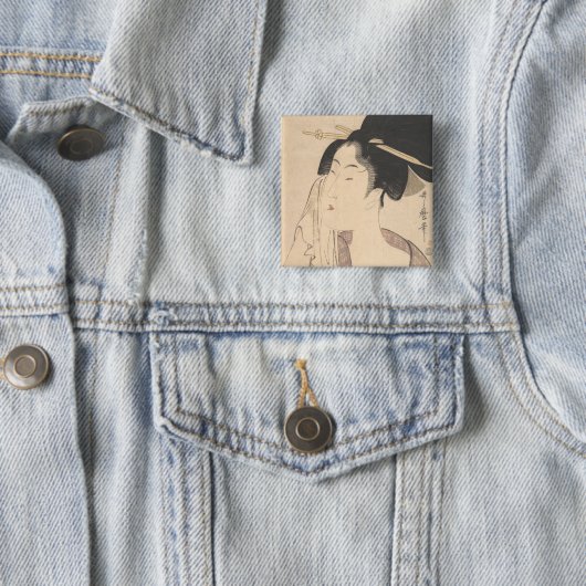 Frau, die nach ihrem Bad sich entspannt Button (Beispiel)