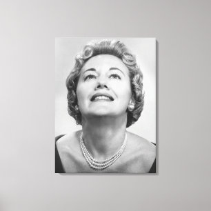 Frau, die oben schaut leinwanddruck