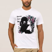Frau, die Poodle mit Blume umarmt T-Shirt (Vorderseite)