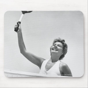 Frau, die Tennis 2 spielt Mousepad