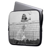 Frau, die Tennis spielt Laptopschutzhülle (Vorderseite Links)