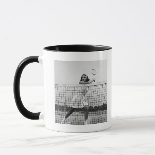 Frau, die Tennis spielt Tasse (Links)