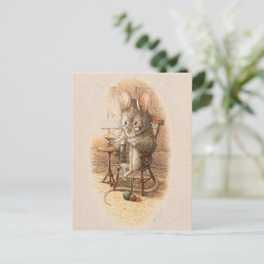 Frau Dormouse Knitting Postkarte (Stehend Vorderseite)