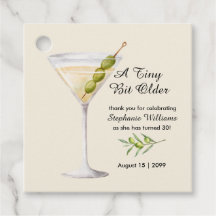Frau Elegant MarTini ein bisschen älter 30. Geburt