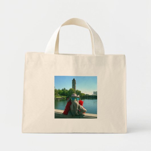 Frau Ella im Park Mini Tote Bag Stoffbeutel (Vorne)